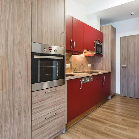 Apartamento With Ski-storage, Parking & Garden *