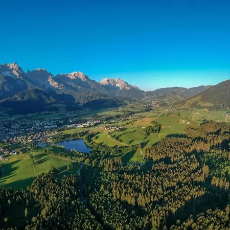 In Near Amade Slopes Lejlighed