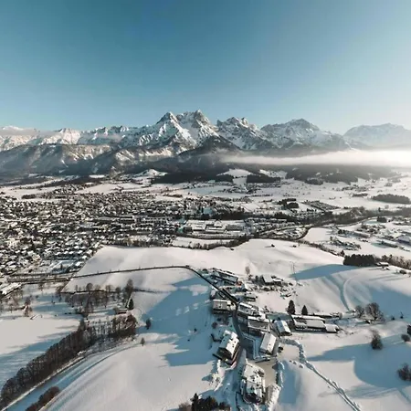 With Ski-storage, Parking & Garden